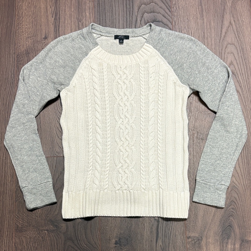 Cable Knit Raglan Sweater - Cream & Light Gray - small
